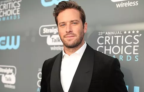 Armie Hammer pierde rol după rol: acum nu mai joacă nici în serialul despre „Nașul”