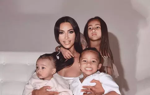 Kim Kardashian este îngrijorată pentru copiii săi. Ce se întâmplă cu familia ei