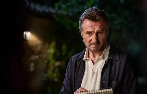 Liam Neeson redevine erou de acțiune, în filmul „In the Land of Saints and Sinners”