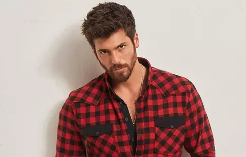 E oficial! Can Yaman confirmă relația cu italianca Diletta Leotta