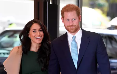 Prințul Harry și Meghan Markle ar putea pierde toate titlurile și patronajele regale