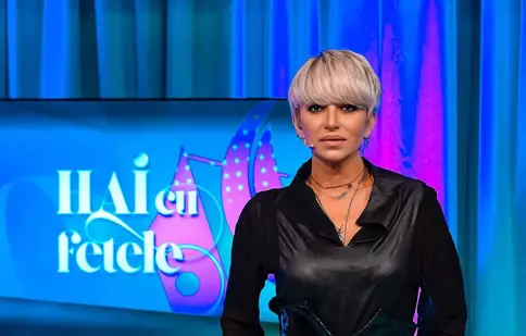 Cât de bine se descurcă Giulia cu școala online