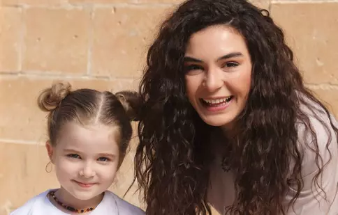 Ebrar Alya Demirbilek, Gül din serialul „Hercai”, are un proiect nou