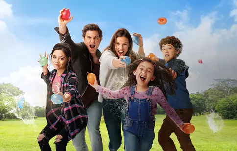 Ce filme și seriale noi apar pe Netflix în luna martie 2021