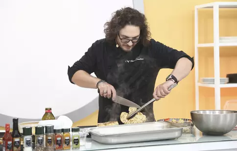 Chefi la cuțite (Antena 1): Cui a oferit Florin Dumitrescu cuțitul de aur