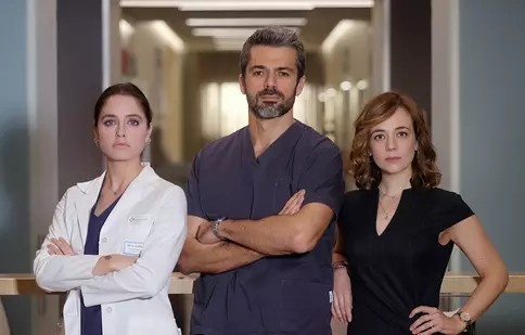 AXN anunță două seriale noi, „Doc - În mainile tale” și „Pe viață”, în grila de programe. Când încep