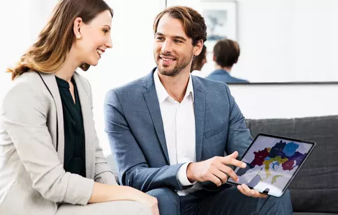 (P) Ce trebuie să știi despre intermediarii financiari precum OVB Allfinanz?