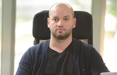 „Șef sub acoperire”. Protagonistul următorului episod este Victor Răcariu, directorul unei mari companii de livrări!