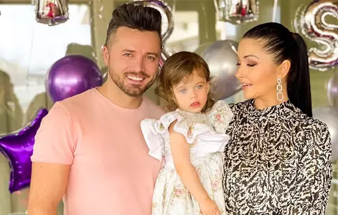 Gabi Cristea i-a rupt turta fiicei sale, Iris. Primele imagini de la eveniment