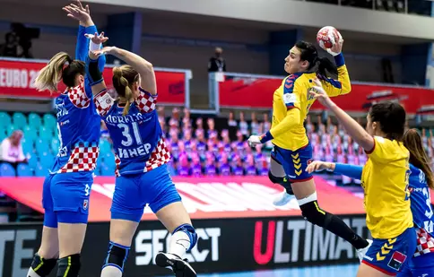 Weekendul viitor, Prima TV transmite meciurile Naționalei feminine de handbal de la turneul preolimpic din Muntenegru