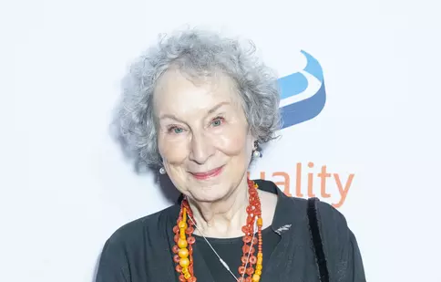 După „Povestea slujitoarei”, Hulu are în proiect o nouă adaptare după Margaret Atwood
