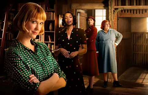 Epic Drama aduce sezonul patru, ultimul, din „Misterele lui Frankie Drake”. Serialul a fost anulat!