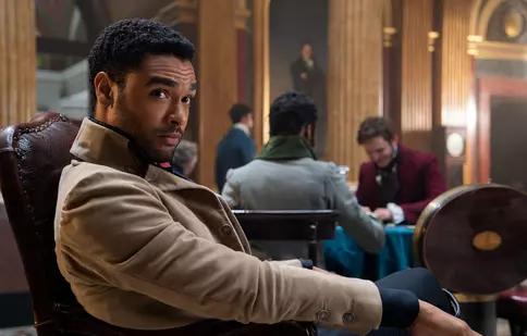 I s-a urcat faima la cap? De ce nu mai vrea, de fapt, Rege-Jean Page să joace în „Bridgerton”