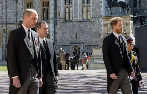 Ce și-au spus prinții William și Harry la ieșirea din biserică, după înmormântarea bunicului lor, Prințul Philip