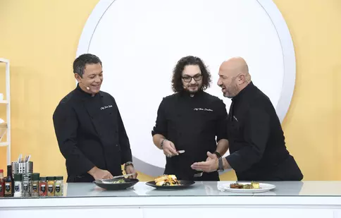Mihai Bendeac și actorul Radu Micu întră în bucătăria „Chefi la cuțite” în această seară