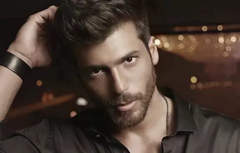 Pentru „Vanity Fair” Italia, Can Yaman a vorbit despre iubirea pentru Diletta Leotta