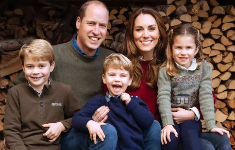 Prințul Louis a împlinit 3 ani. Kate Middleton i-a făcut o poză adorabilă