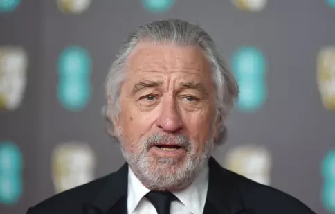 Robert de Niro e nevoit să accepte orice rol din cauza fostei soții, care îl jupoaie de bani, susține avocata actorului