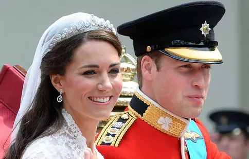 Tortul de la nunta prințului William cu Kate Middleton „a dărâmat” ușile la Palatul Buckingham