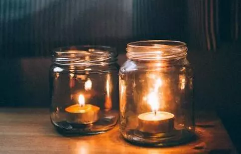 (P) Vino la FigoDecor să te simți învăluit de magia lumânărilor