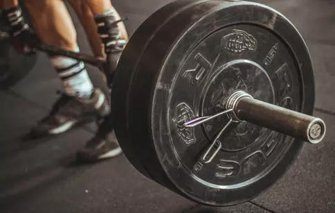 (P) Mănușile de sală sunt un echipament util sau doar un accesoriu? Iată răspunsul!