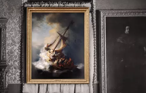 Trebuie să vedeți documentarul Netflix „Cel mai mare jaf de obiecte de artă din istorie”!