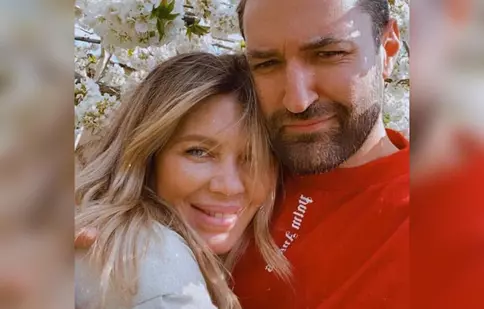 Întâlnire emoționantă în familia lui Smiley și a Ginei Pistol. Bunica artistului şi-a cunoscut strănepoata