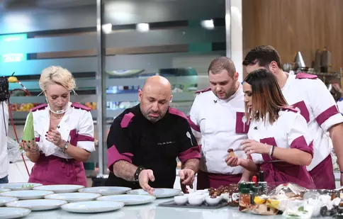 Chef Scărlătescu, dispută în platoul „Chefi la cuțite”, la Antena 1. Cine va pleca acasă după duelul individual