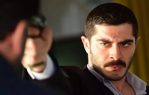 Actorul turc Burak Deniz a facut scandal într-un hotel