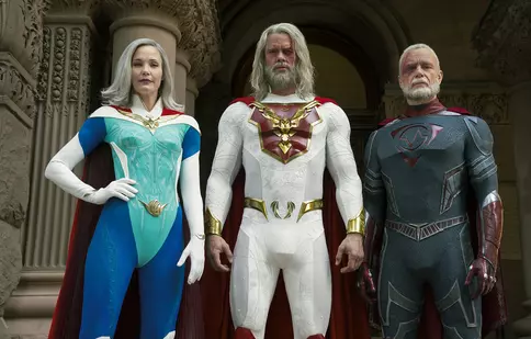 Netflix lansează serialul „Moștenirea lui Jupiter”: Până și super-eroii au probleme cu copiii lor adolescenți