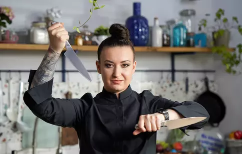 Roxana Blenche, finalistă la „Chef la cuțite” și prezentatoare a emisiunii „Hello Chef” pregătește un nou proiect la Antena 1