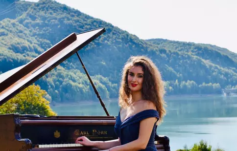Dirijorul libanez Lubnan Baalbaki și pianista Sînziana Mircea, în primul concert cu public la Sala Radio! (P)