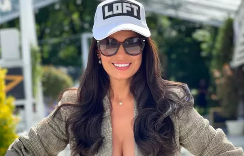 Anca Serea, o mamă fericită! Fiul cel mare a terminat liceul. La ce carieră visează David