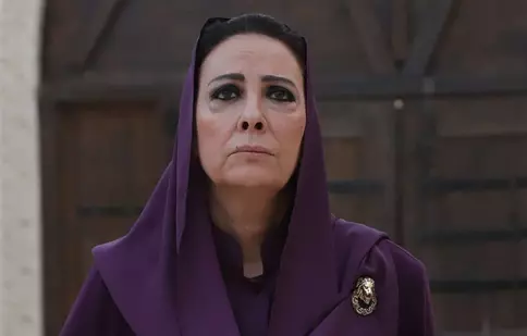 Ce se întâmplă diseară în „Hercai”: Azize Aslanbey (Ayda Aksel) vrea să-și spele păcatele