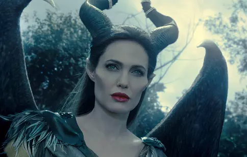 Antena 1 difuzează vineri producţiile Disney „Albă ca Zăpada și cei șapte pitici” şi „Maleficent”