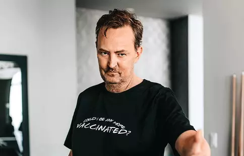 „Friends, iubiri și marele lucru teribil”, când se lansează în România cartea lui Matthew Perry