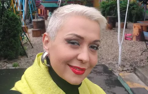 Monica Anghel, o mamă fericită: „Mă simt foarte tânără”. Vedeta a împlinit 50 de ani pe 1 iunie