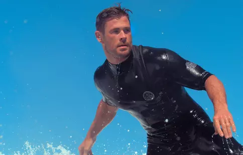 Dacă e iulie e SharkFest! O nouă ediție debutează la Național Geographic Wild, iar Chris Hemsworth e invitat special!