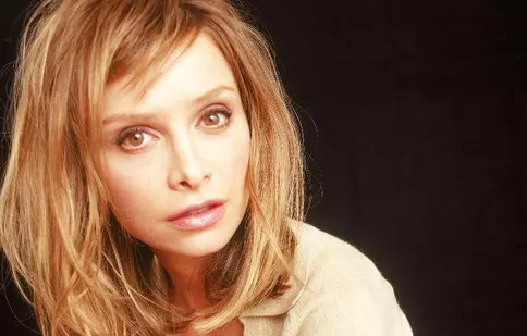Ce mai fac actorii din „Ally McBeal”. Au trecut 19 ani de la finalul serialului cu Calista Flockhart