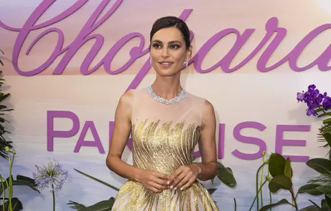 Catrinel Menghia, apariție de vis la o petrecere din cadrul Festivalului de la Cannes