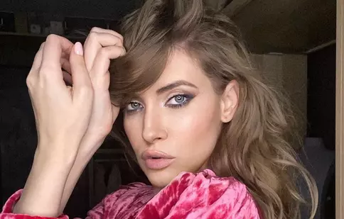 Cine este sora Iuliei Albu. Vedeta a publicat prima fotografie cu Karin