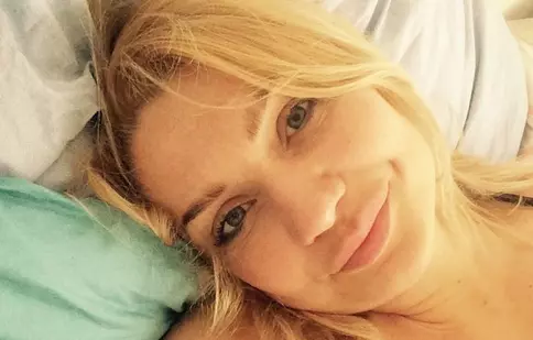 Cristina Cioran a împlinit 44 de ani, iar fiica ei este încă la incubator. „Va mai sta acolo”