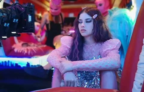 Declarația șoc făcută de Roxen: „Simt că sunt băiat în corp de fată”