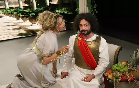 Lora și Marius Moga au lansat prima piesă împreună. „Vrei să te mint?”, colaborarea verii