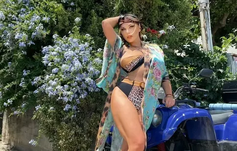 Loredana Groza continuă șirul aparițiilor provocatoare! Ce a făcut artista de această dată