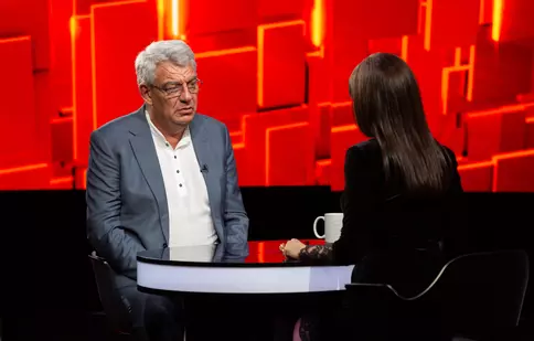 Mihai Tudose, la “40 de întrebări cu Denise Rifai”. “Sunteți un plagiator pe bandă rulantă?”