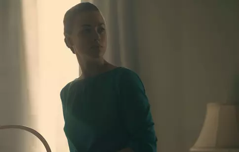 Yvonne Strahovski din „Povestea slujitoarei” și-a dezvăluit sarcina la premiera noului său film