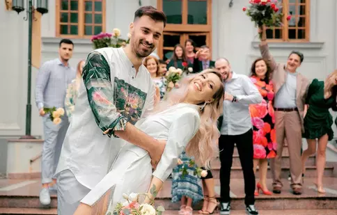 Liviu Teodorescu s-a căsătorit cu iubita din liceu! Primele imagini de la eveniment