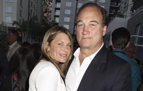 Actorul Jim Belushi divorțează de soția lui, Jennifer Sloan, după 23 de ani de căsnicie
