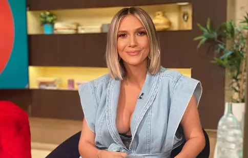 Adela Popescu a fost confirmată pozitiv cu COVID-19. Cine prezintă emisiunea „Vorbește lumea”